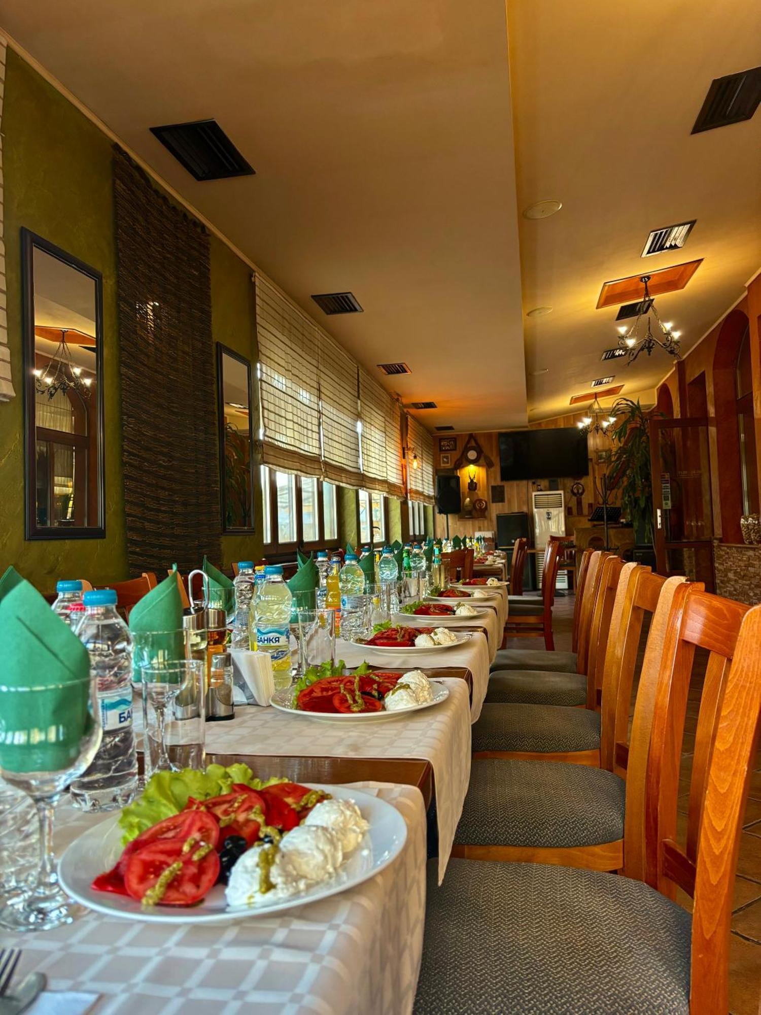 Family Hotel Palermo Тутракан Екстер'єр фото
